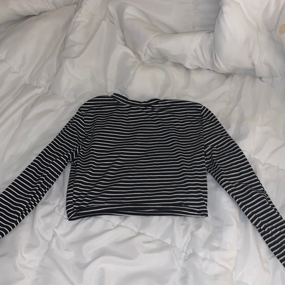mock neck striped long-sleeve crop top
